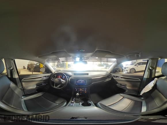 ✅ 2021 Volkswagen Atlas SE • VIN: 1V2WR2CA7MC553053 • Lot: 85514745. Wystawiony na Copart z przebiegiem 112 429 mil. Bezpłatny archiwum sprzedaży aukcyjnych z USA i szczegółowy raport historii pojazdu na DreamBid. Zdjęcie 16.