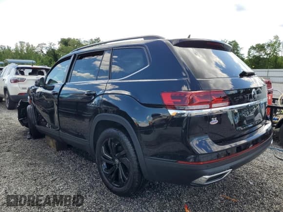 ✅ 2023 Volkswagen Atlas SE • VIN: 1V2HP2CA7PC550740 • Lot: 55837705. Listed on Copart with 15,376 mi. Free auction sales archive from the USA and detailed vehicle history report at DreamBid. Image 2.