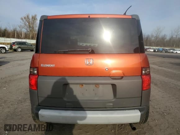✅ 2004 Honda Element EX • VIN: 5J6YH28564L032280 • Lot: 92820935. Listed on Copart with 190,883 mi. Free auction sales archive from the USA and detailed vehicle history report at DreamBid. Image 6.