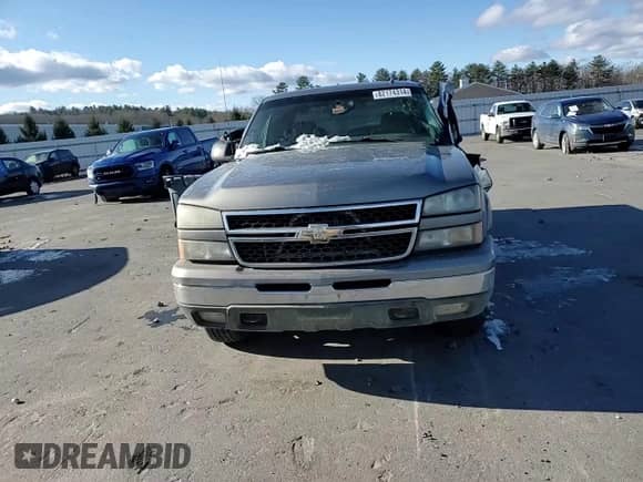 2006 Chevrolet Silverado 1500 LT2 с VIN 1GCEK19T26Z236186, выставлен на аукционе Copart как лот 82174314 с пробегом 209 788 миль миль и Списание • Salvage title. История ставок и продаж доступна на DreamBid. Изображение 10.