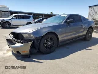 ✅ 2011 Ford Mustang V6 • VIN: 1ZVBP8AM4B5165606 • Lot: 66727365. Listed on Copart with 158,460 mi. Free auction sales archive from the USA and detailed vehicle history report at DreamBid. Image 1.