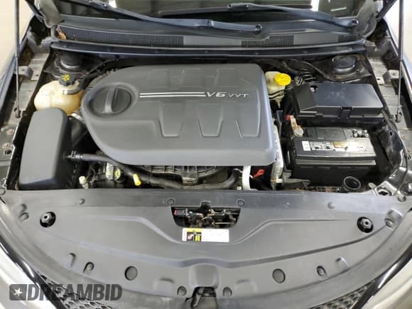 ✅ 2016 Chrysler 200 S • VIN: 1C3CCCDG7GN100689 • Lot: 83978945. Listed on Copart with 205,602 mi. Free auction sales archive from the USA and detailed vehicle history report at DreamBid. Image 11.