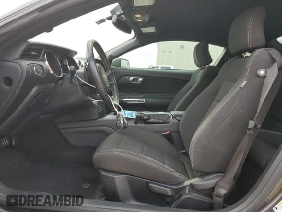 ✅ 2017 Ford Mustang V6 • VIN: 1FA6P8AM9H5286652 • Lot: 86519404. Listed on Copart with 83,761 mi. Free auction sales archive from the USA and detailed vehicle history report at DreamBid. Image 7.