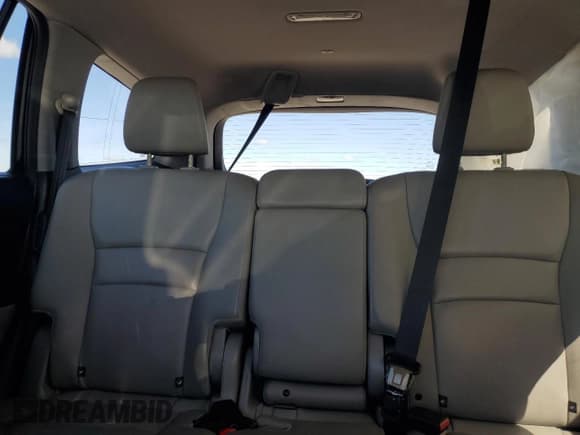 ✅ 2016 Honda Pilot EX-L • VIN: 5FNYF5H50GB011512 • Lot: 84616175. Listed on Copart with 136,026 mi. Free auction sales archive from the USA and detailed vehicle history report at DreamBid. Image 10.