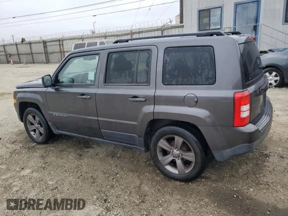 ✅ 2015 Jeep Patriot Latitude • VIN: 1C4NJPFA0FD306175 • Lot: 69238295. Wystawiony na Copart z przebiegiem 175 924 mil. Bezpłatny archiwum sprzedaży aukcyjnych z USA i szczegółowy raport historii pojazdu na DreamBid. Zdjęcie 2.