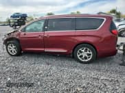 ✅ 2019 Chrysler Pacifica Limited • VIN: 2C4RC1GG0KR603997 • Lot: 84923785. Listed on Copart with 41,107 mi. Free auction sales archive from the USA and detailed vehicle history report at DreamBid. Image 2.