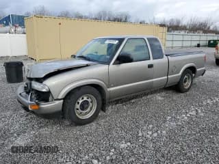 ✅ 2003 Chevrolet S-10 LS • VIN: 1GCCS19X038113093 • Лот: 51652025. Опубликован ранее на Copart с пробегом 152 282 миль. Бесплатный доступ к архиву аукционных продаж из США и подробный отчёт об истории автомобиля на DreamBid. Изображение 1.