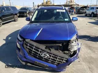 ✅ 2023 Hyundai Venue SEL • VIN: KMHRC8A35PU228841 • Lot: 70652184. Wystawiony na Copart z przebiegiem 8 778 mil. Bezpłatny archiwum sprzedaży aukcyjnych z USA i szczegółowy raport historii pojazdu na DreamBid. Zdjęcie 5.