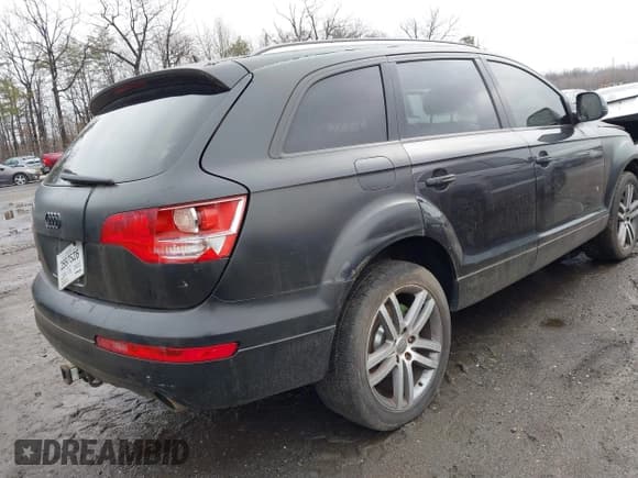 ✅ 2008 Audi Q7 Premium • VIN: WA1BV74L48D027949 • Lot: 41516485. Wystawiony na IAAI z przebiegiem 265 032 mil. Bezpłatny archiwum sprzedaży aukcyjnych z USA i szczegółowy raport historii pojazdu na DreamBid. Zdjęcie 4.