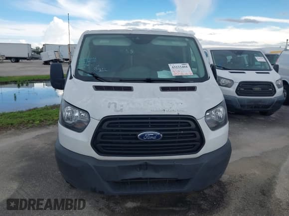 ✅ 2019 Ford Transit • VIN: 1FTYE1ZM6KKB46250 • Lot: 43233404. Wystawiony na IAAI z przebiegiem 138 055 mil. Bezpłatny archiwum sprzedaży aukcyjnych z USA i szczegółowy raport historii pojazdu na DreamBid. Zdjęcie 13.