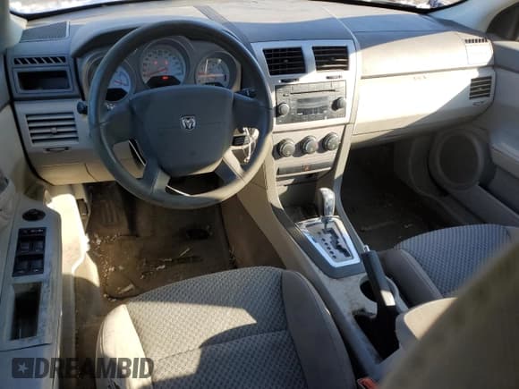 ✅ 2008 Dodge Avenger SE • VIN: 1B3LC46K68N105940 • Лот: 41532015. Опубликован ранее на Copart с пробегом 174 561 миль. Бесплатный доступ к архиву аукционных продаж из США и подробный отчёт об истории автомобиля на DreamBid. Изображение 8.