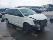 ✅ 2011 Dodge Grand Caravan Express • VIN: 2D4RN4DG7BR737022 • Lot: 42699448. Wystawiony na IAAI z przebiegiem 193 695 mil. Bezpłatny archiwum sprzedaży aukcyjnych z USA i szczegółowy raport historii pojazdu na DreamBid. Zdjęcie 1.