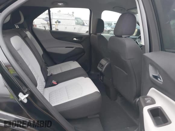 ✅ 2022 Chevrolet Equinox LS • VIN: 2GNAXHEV0N6136170 • Lot: 42111376. Listed on IAAI with 31,828 mi. Free auction sales archive from the USA and detailed vehicle history report at DreamBid. Image 8.
