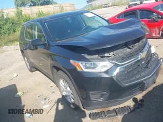 ✅ 2018 Chevrolet Traverse LS • VIN: 1GNEVFKW3JJ111155 • Лот: 43103902. Опубликован ранее на IAAI с пробегом 121 285 миль. Бесплатный доступ к архиву аукционных продаж из США и подробный отчёт об истории автомобиля на DreamBid. Изображение 1.