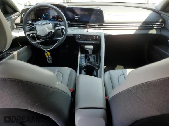 ✅ 2024 Hyundai Elantra Limited • VIN: KMHLP4DG8RU831531 • Лот: 80171555. Опубликован ранее на Copart с пробегом 5 056 миль. Бесплатный доступ к архиву аукционных продаж из США и подробный отчёт об истории автомобиля на DreamBid. Изображение 8.