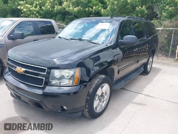 2014 Chevrolet Suburban LT z VIN 1GNSCJE09ER246246, wystawiony jako IAAI lot #42362059 z przebiegiem 321 684 mil mil oraz . Historia ofert i sprzedaży dostępna na DreamBid. Obrazek 17.