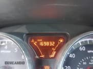 ✅ 2014 Nissan Versa SV • VIN: 3N1CN7AP6EL876121 • Lot: 43631254. Wystawiony na IAAI z przebiegiem 169 832 mil. Bezpłatny archiwum sprzedaży aukcyjnych z USA i szczegółowy raport historii pojazdu na DreamBid. Zdjęcie 7.