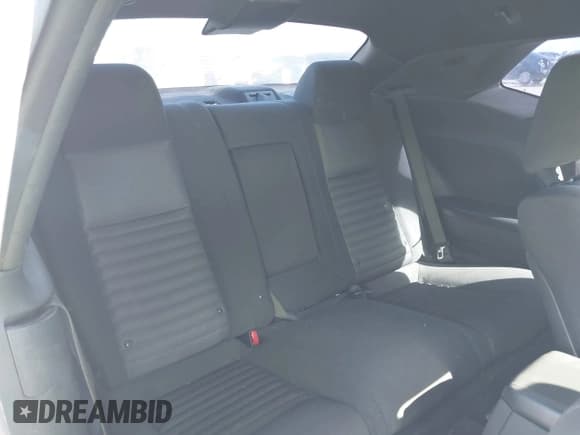 ✅ 2011 Dodge Challenger • VIN: 2B3CJ4DG4BH576375 • Lot: 43348348. Wystawiony na IAAI z przebiegiem 233 424 mil. Bezpłatny archiwum sprzedaży aukcyjnych z USA i szczegółowy raport historii pojazdu na DreamBid. Zdjęcie 8.