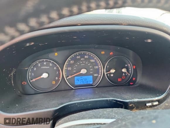 ✅ 2012 Hyundai Santa Fe Limited • VIN: 5XYZK4AG6CG118024 • Lot: 86480585. Listed on Copart with 175,487 mi. Free auction sales archive from the USA and detailed vehicle history report at DreamBid. Image 9.