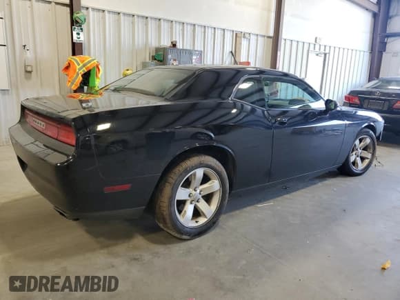 ✅ 2013 Dodge Challenger Rallye Redline • VIN: 2C3CDYAG8DH500800 • Lot: 46218635. Wystawiony na Copart z przebiegiem 150 747 mil. Bezpłatny archiwum sprzedaży aukcyjnych z USA i szczegółowy raport historii pojazdu na DreamBid. Zdjęcie 3.