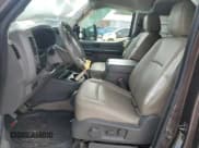 ✅ 2016 Nissan NV SL • VIN: 5BZAF0AA9GN853973 • Лот: 70430015. Опубликован ранее на Copart с пробегом 102 457 миль. Бесплатный доступ к архиву аукционных продаж из США и подробный отчёт об истории автомобиля на DreamBid. Изображение 7.