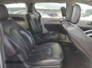 ✅ 2019 Chrysler Pacifica Hybrid Limited • VIN: 2C4RC1N72KR509090 • Лот: 60441235. Опубликован ранее на Copart с пробегом 105 821 миль. Бесплатный доступ к архиву аукционных продаж из США и подробный отчёт об истории автомобиля на DreamBid. Изображение 11.