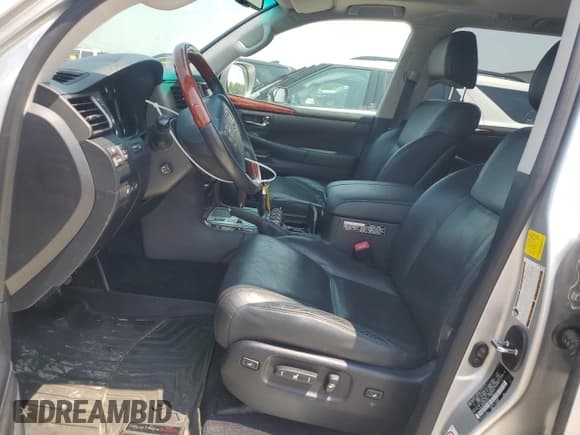 ✅ 2011 Lexus LX 570 • VIN: JTJHY7AX6B4062267 • Лот: 59591675. Опубликован ранее на Copart с пробегом 162 929 миль. Бесплатный доступ к архиву аукционных продаж из США и подробный отчёт об истории автомобиля на DreamBid. Изображение 7.