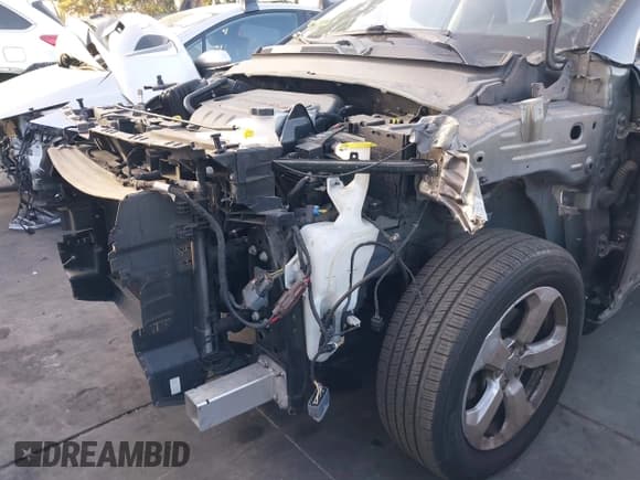 ✅ 2018 Jeep Compass Altitude • VIN: 3C4NJCBB0JT266612 • Lot: 43595411. Listed on IAAI with 85,420 mi. Free auction sales archive from the USA and detailed vehicle history report at DreamBid. Image 6.