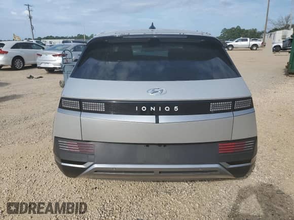 2023 Hyundai Ioniq 5 SEL z VIN KM8KN4AE1PU126717, wystawiony jako Copart lot #68697274 z przebiegiem 62 641 mil mil oraz Nie do naprawy • Non repairable. Historia ofert i sprzedaży dostępna na DreamBid. Obrazek 6.