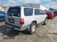 ✅ 1997 Toyota 4Runner SR5 • VIN: JT3HN86R5V0106836 • Lot: 43318061. Listed on IAAI with 277,394 mi. Free auction sales archive from the USA and detailed vehicle history report at DreamBid. Image 4.