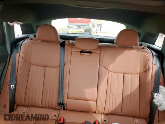 ✅ 2019 Audi e-tron Prestige • VIN: WA1VABGE1KB009596 • Лот: 83977925. Опубликован ранее на Copart с пробегом 29 527 миль. Бесплатный доступ к архиву аукционных продаж из США и подробный отчёт об истории автомобиля на DreamBid. Изображение 10.