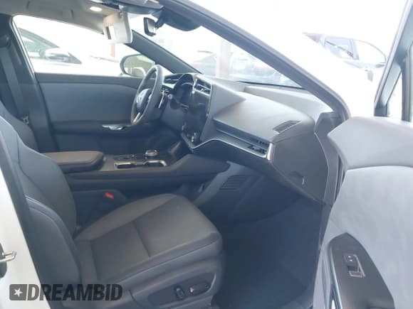 ✅ 2025 Lexus RZ RZ 450e • VIN: JTJAAAAB7SA030419 • Lot: 42930337. Listed on IAAI with 2,131 mi. Free auction sales archive from the USA and detailed vehicle history report at DreamBid. Image 5.