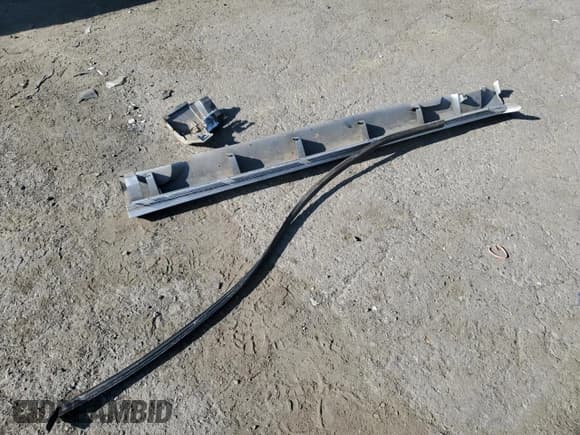 ✅ 2016 Volvo XC60 T5 Platinum • VIN: YV4612RM1G2820480 • Лот: 67959215. Опубликован ранее на Copart с пробегом 46 730 миль. Бесплатный доступ к архиву аукционных продаж из США и подробный отчёт об истории автомобиля на DreamBid. Изображение 12.