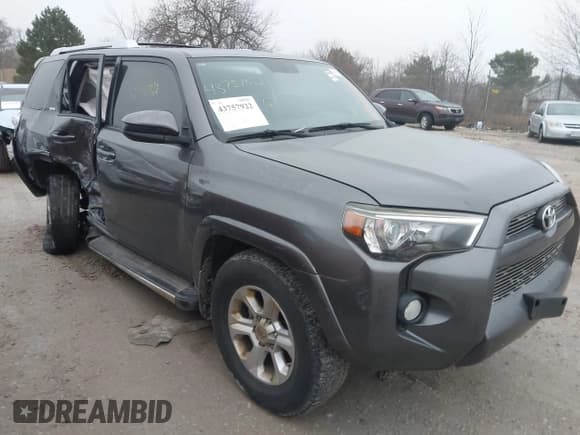 ✅ 2015 Toyota 4Runner SR5 • VIN: JTEZU5JR7F5094469 • Lot: 43757922. Wystawiony na IAAI z przebiegiem 143 426 mil. Bezpłatny archiwum sprzedaży aukcyjnych z USA i szczegółowy raport historii pojazdu na DreamBid. Zdjęcie 1.