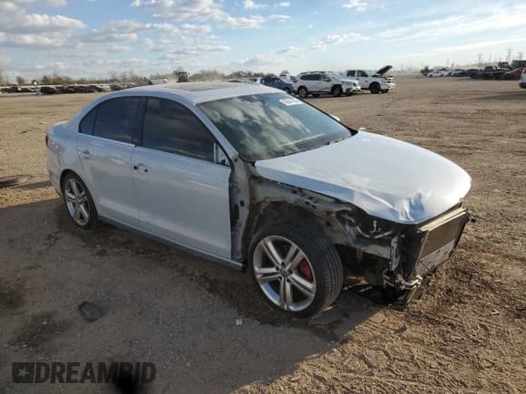 ✅ 2017 Volkswagen Jetta GLI • VIN: 3VW4T7AJ8HM362432 • Лот: 90844295. Опубликован ранее на Copart с пробегом 112 999 миль. Бесплатный доступ к архиву аукционных продаж из США и подробный отчёт об истории автомобиля на DreamBid. Изображение 4.