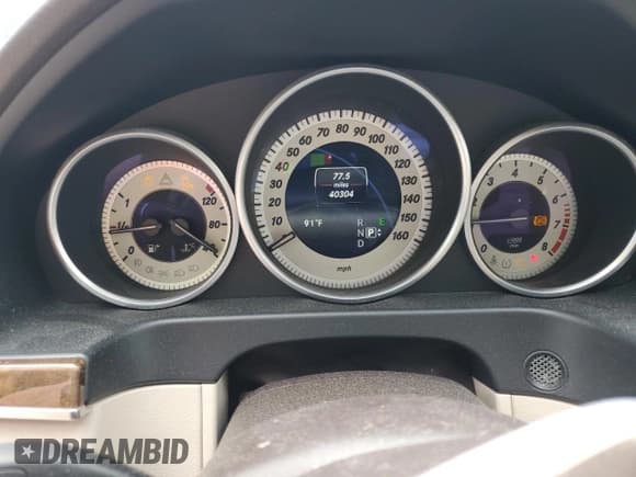 ✅ 2015 Mercedes-Benz E 350 Luxury • VIN: WDDHF8JB7FB139674 • Lot: 66710515. Listed on Copart with 40,304 mi. Free auction sales archive from the USA and detailed vehicle history report at DreamBid. Image 9.