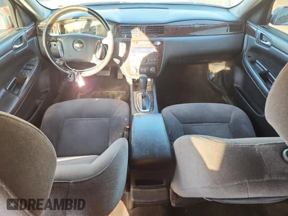 ✅ 2014 Chevrolet Impala LT • VIN: 2G1WB5E34E1109635 • Lot: 91444985. Wystawiony na Copart z przebiegiem 280 790 mil. Bezpłatny archiwum sprzedaży aukcyjnych z USA i szczegółowy raport historii pojazdu na DreamBid. Zdjęcie 8.