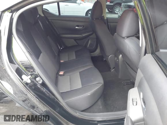 ✅ 2021 Nissan Sentra SV • VIN: 3N1AB8CV3MY281598 • Lot: 41957471. Listed on IAAI with 63,227 mi. Free auction sales archive from the USA and detailed vehicle history report at DreamBid. Image 8.