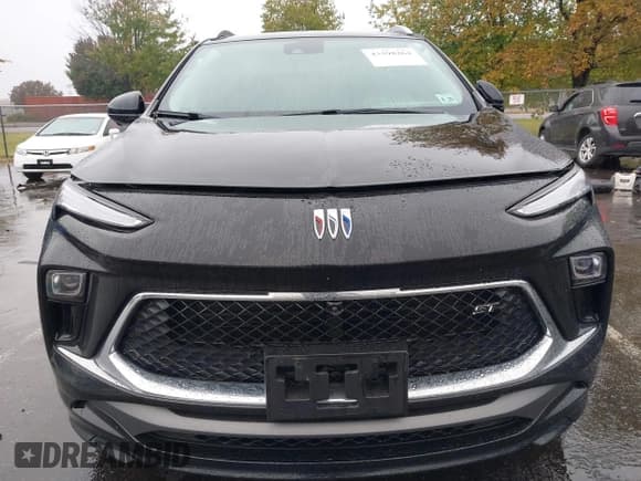 ✅ 2025 Buick Encore GX Sport Touring • VIN: KL4AMESL9SB016096 • Lot: 43398264. Listed on IAAI with 8,160 mi. Free auction sales archive from the USA and detailed vehicle history report at DreamBid. Image 12.