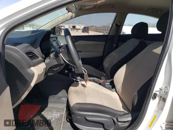 2019 Hyundai Accent SE z VIN 3KPC24A34KE052538, wystawiony jako Copart lot #46206214 z przebiegiem 84 787 mil mil oraz . Historia ofert i sprzedaży dostępna na DreamBid. Obrazek 7.