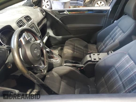 ✅ 2011 Volkswagen Golf GTI PZEV • VIN: WVWFD7AJ0BW220477 • Лот: 61528924. Опубликован ранее на Copart с пробегом Не указан. Бесплатный доступ к архиву аукционных продаж из США и подробный отчёт об истории автомобиля на DreamBid. Изображение 7.