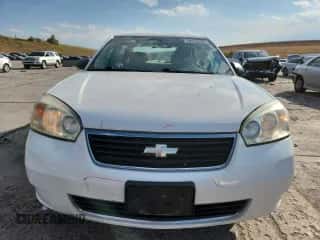 2008 Chevrolet Malibu Classic LS 1FL z VIN 1G1ZS58FX8F135415, wystawiony jako Copart lot #70575555 z przebiegiem 41 014 mil mil oraz Szkoda całkowita • Salvage title. Historia ofert i sprzedaży dostępna na DreamBid. Obrazek 5.