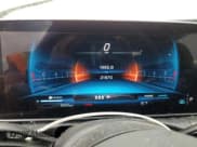 ✅ 2023 Mercedes-Benz C 43 AMG • VIN: W1KAF8HB2PR136665 • Lot: 66320995. Wystawiony na Copart z przebiegiem 21 970 mil. Bezpłatny archiwum sprzedaży aukcyjnych z USA i szczegółowy raport historii pojazdu na DreamBid. Zdjęcie 9.