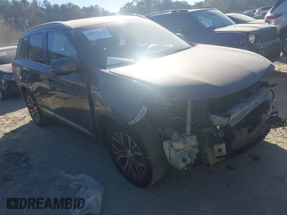 ✅ 2017 Mitsubishi Outlander SE • VIN: JA4AD3A33HZ067499 • Lot: 43459456. Wystawiony na IAAI z przebiegiem 102 598 mil. Bezpłatny archiwum sprzedaży aukcyjnych z USA i szczegółowy raport historii pojazdu na DreamBid. Zdjęcie 1.