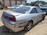 ✅ 2001 Honda Accord EX • VIN: 1HGCG31581A025438 • Lot: 42371624. Wystawiony na IAAI z przebiegiem 267 059 mil. Bezpłatny archiwum sprzedaży aukcyjnych z USA i szczegółowy raport historii pojazdu na DreamBid. Zdjęcie 4.