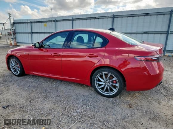 ✅ 2024 Alfa Romeo Giulia Veloce • VIN: ZARFAMBN9R7684662 • Lot: 66722405. Wystawiony na Copart z przebiegiem Nie podano. Bezpłatny archiwum sprzedaży aukcyjnych z USA i szczegółowy raport historii pojazdu na DreamBid. Zdjęcie 2.