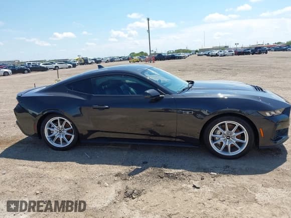 ✅ 2024 Ford Mustang GT Premium • VIN: 1FA6P8CF5R5429256 • Lot: 43263565. Listed on IAAI with 1,819 mi. Free auction sales archive from the USA and detailed vehicle history report at DreamBid. Image 13.