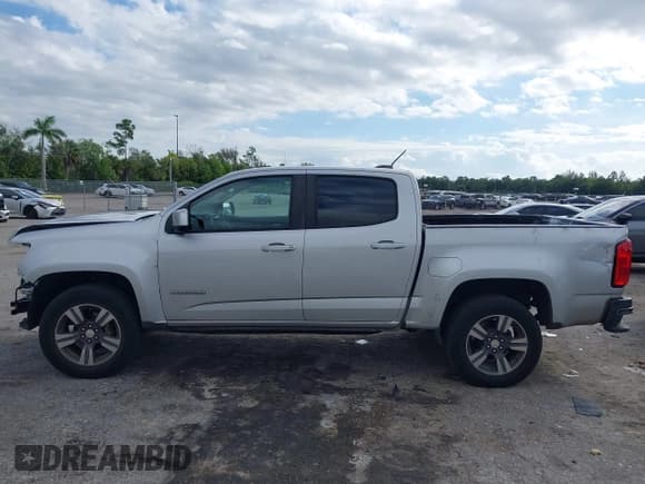 ✅ 2018 Chevrolet Colorado 2WD Work Truck • VIN: 1GCGSBEA2J1206258 • Lot: 43564281. Wystawiony na IAAI z przebiegiem 127 524 mil. Bezpłatny archiwum sprzedaży aukcyjnych z USA i szczegółowy raport historii pojazdu na DreamBid. Zdjęcie 14.