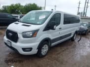✅ 2023 Ford Transit Passenger XL • VIN: 1FBAX2YG2PKA91028 • Лот: 42106198. Опубликован ранее на IAAI с пробегом 52 874 миль. Бесплатный доступ к архиву аукционных продаж из США и подробный отчёт об истории автомобиля на DreamBid. Изображение 2.