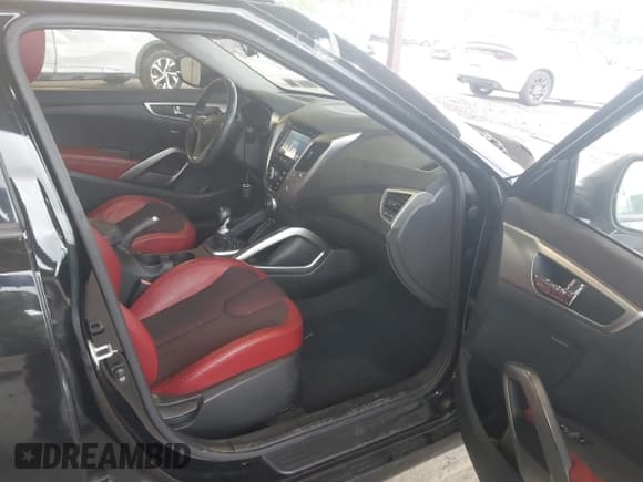 ✅ 2012 Hyundai Veloster w/Gray Int • VIN: KMHTC6AD8CU023947 • Lot: 42314126. Listed on IAAI with 57,630 mi. Free auction sales archive from the USA and detailed vehicle history report at DreamBid. Image 5.